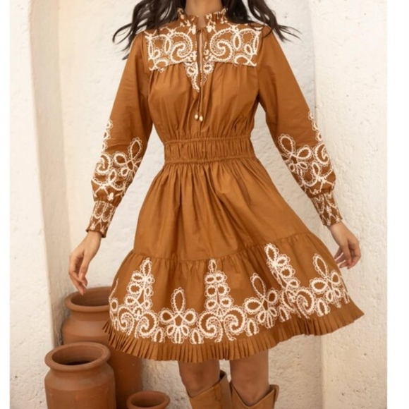 Beyond By Vera Dresses & Skirts - BEYOND BY VERA Dress || Medium